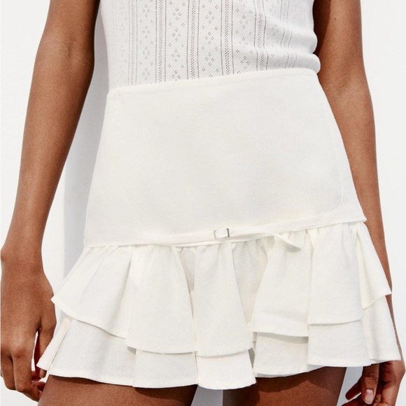 Zara Ruffled Mini Skirt - Picture 2 of 2